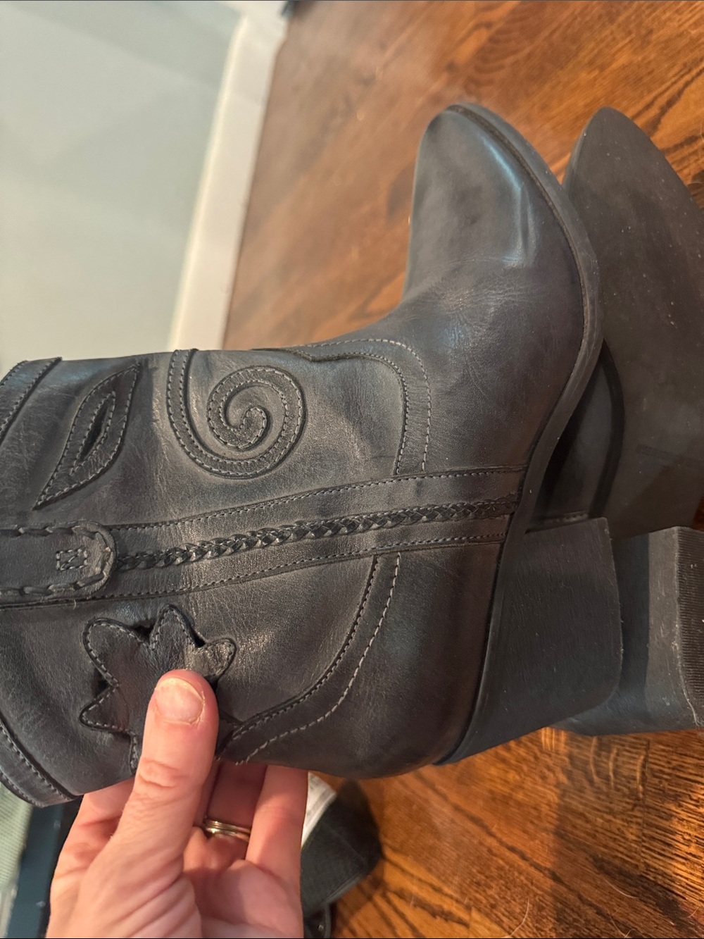 Carlos by Carlos Santana Leather Cowboy Booties with Cutouts Size 9M - Picture 7 of 10